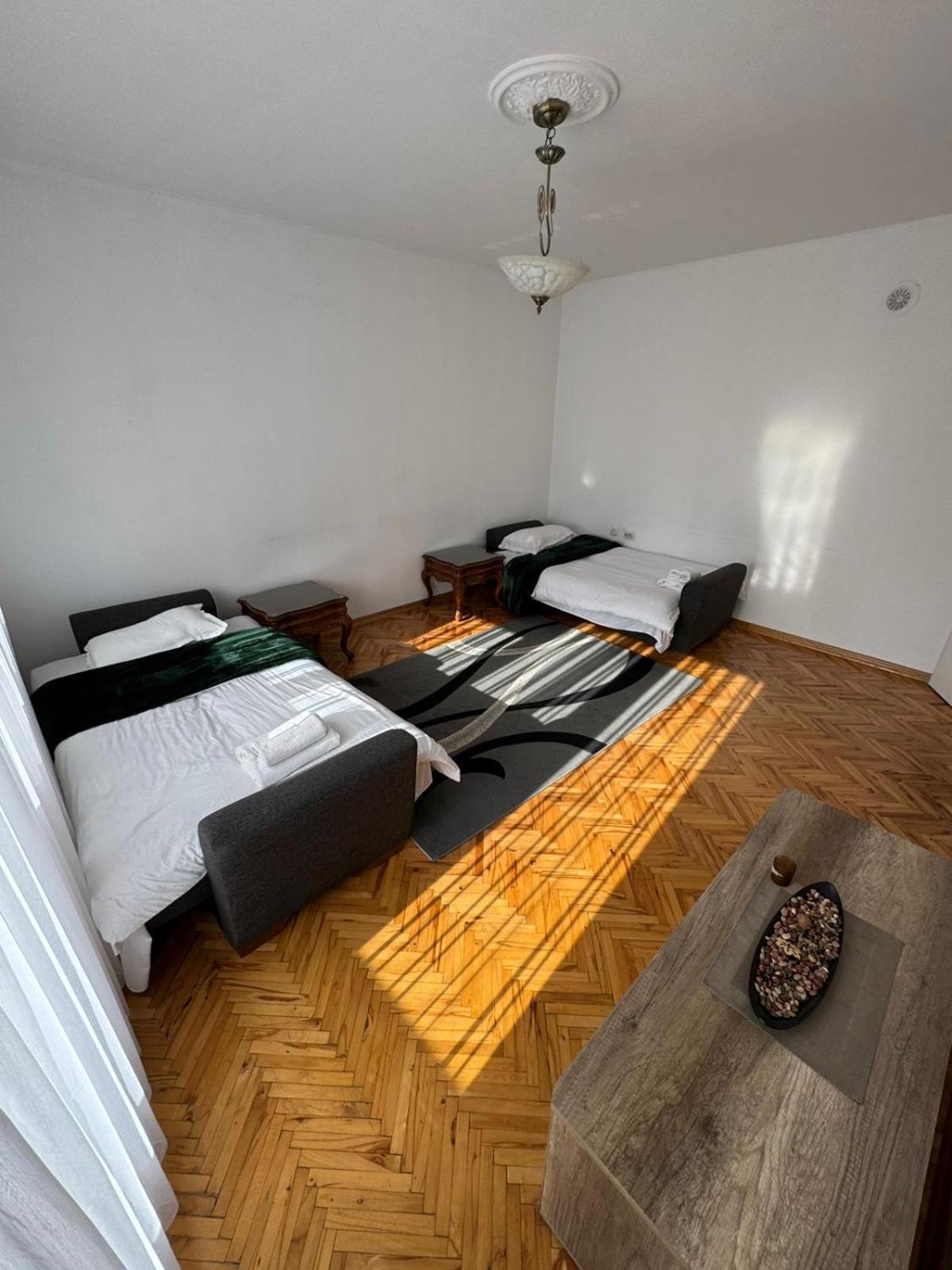 Green Apartments Prishtina 프리슈티나 외부 사진